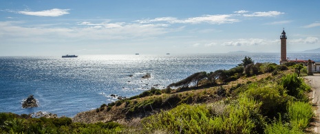 Baia di Algeciras con Gibilterra e faro, Andalusia Baia di Algeciras con Gibilterra e faro, Andalusia