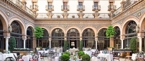 Hotel Alfonso XIII. Patio. Sevilla. Hotel Alfonso XIII. Patio. Sevilla.
