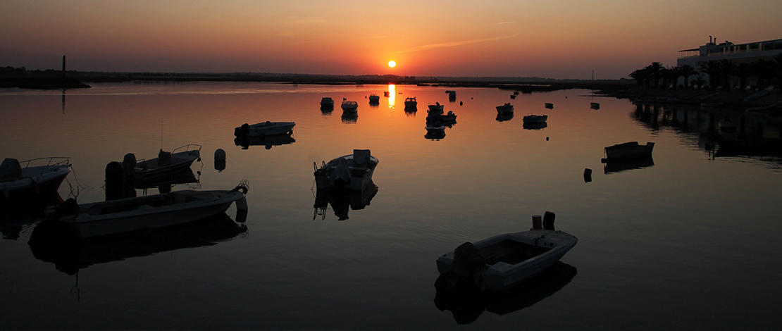 Amanhecer nas Praias de Isla Cristina na Costa da Luz, Huelva Amanhecer nas Praias de Isla Cristina na Costa da Luz, Huelva