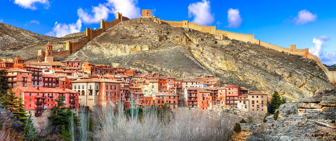 Hermoso paisaje del pueblo de Albarracín en Teruel. Hermoso paisaje del pueblo de Albarracín en Teruel.