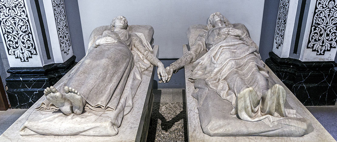 Escultura de los amantes de Teruel, Aragón Escultura de los amantes de Teruel, Aragón