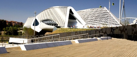 Bridge Pavilion, Zaragoza, by Zaha Hadid Bridge Pavilion, Zaragoza, by Zaha Hadid
