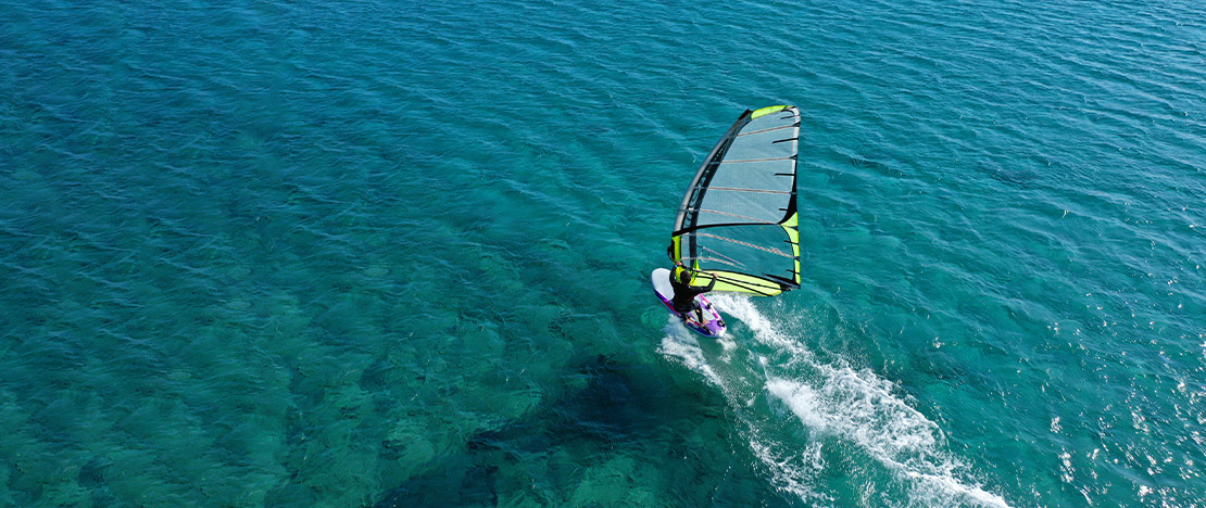 Windsurfing. Sea of Aragón Windsurfing. Sea of Aragón