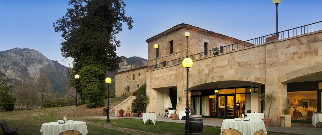 Veduta esterna del Parador de Cangas de Onís Veduta esterna del Parador de Cangas de Onís