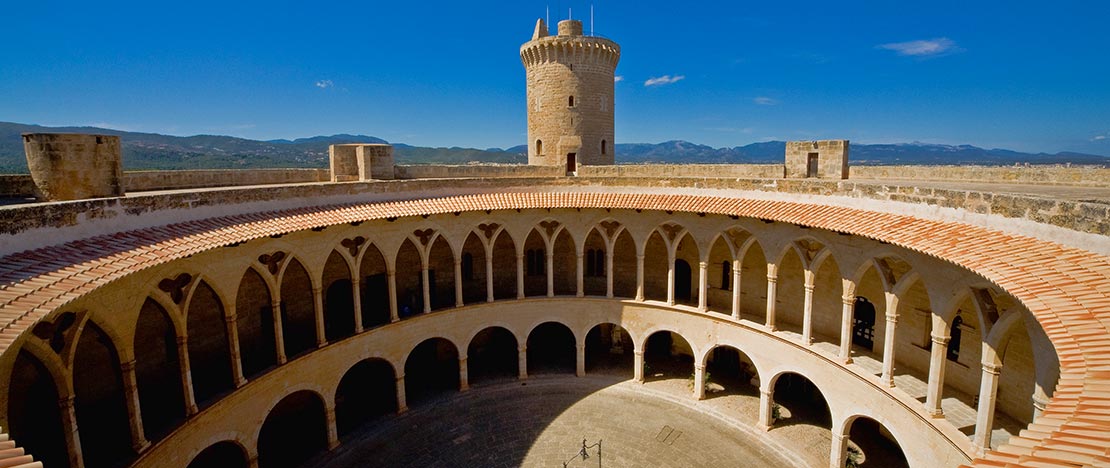 Castillo de Bellver. Mallorca Castillo de Bellver. Mallorca