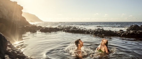 Naturalne spa tuż obok morza na wyspie La Palma Naturalne spa tuż obok morza na wyspie La Palma