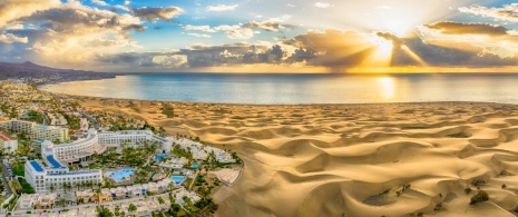 Blick auf das spezielle Naturschutzgebiet Dunas de Maspalomas auf Gran Canaria, Kanarische Inseln Blick auf das spezielle Naturschutzgebiet Dunas de Maspalomas auf Gran Canaria, Kanarische Inseln
