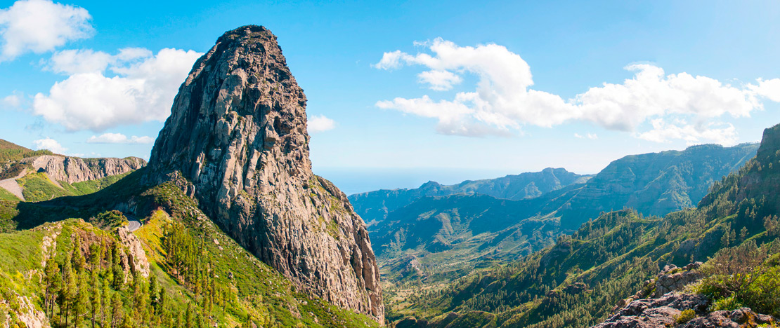 Vistas del Parque Nacional de Garajonay en La Gomera, Islas Canarias Vistas del Parque Nacional de Garajonay en La Gomera, Islas Canarias