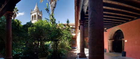 Patio en San Cristobal de La Laguna, Tenerife Patio en San Cristobal de La Laguna, Tenerife