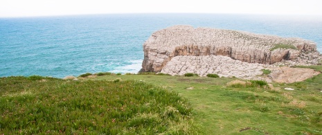 Blick vom Aussichtspunkt Punta del Dichoso, Suances Blick vom Aussichtspunkt Punta del Dichoso, Suances