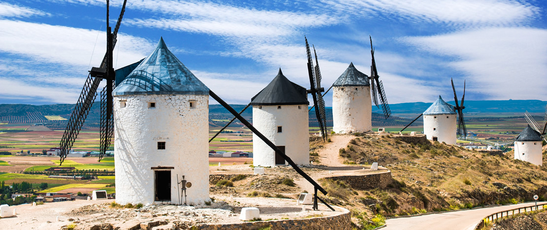 Moulins de Campo de Criptana dans la province de Ciudad Real Moulins de Campo de Criptana dans la province de Ciudad Real