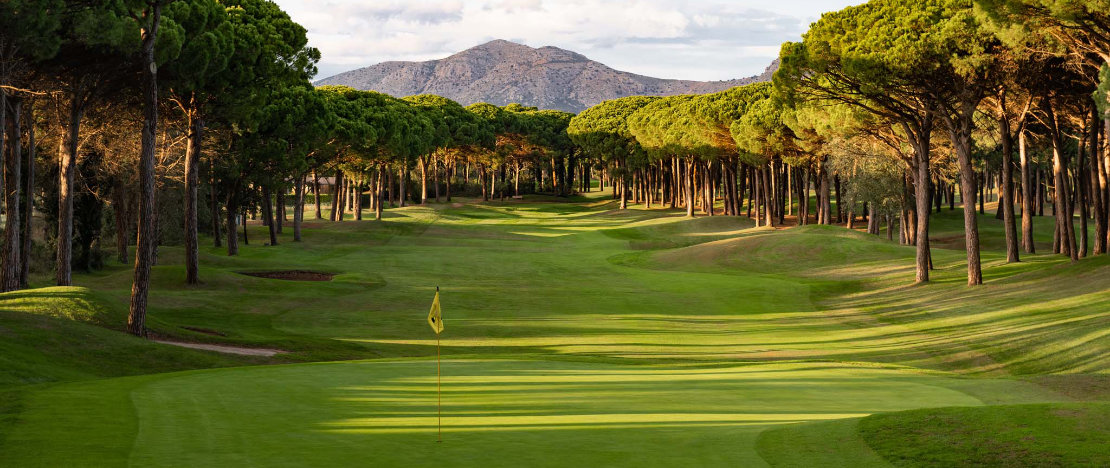 Empordà Golf Club в провинции Жирона, Каталония Empordà Golf Club в провинции Жирона, Каталония
