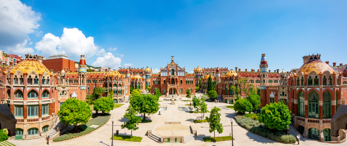 Vista do Recinto Modernista de Sant Pau, em Barcelona, Catalunha Vista do Recinto Modernista de Sant Pau, em Barcelona, Catalunha