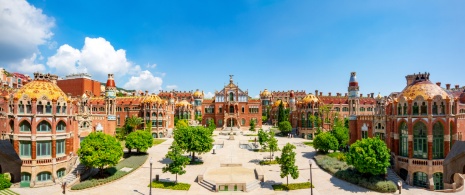 Vista do Recinto Modernista de Sant Pau, em Barcelona, Catalunha Vista do Recinto Modernista de Sant Pau, em Barcelona, Catalunha