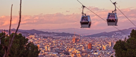 Montjuïc cable car with views of Barcelona Montjuïc cable car with views of Barcelona