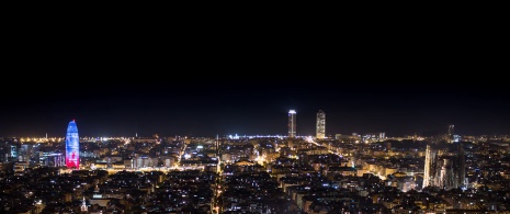 Views of Barcelona with the Glòries Tower (formerly the Agbar Tower), by Jean Nouvel Views of Barcelona with the Glòries Tower (formerly the Agbar Tower), by Jean Nouvel