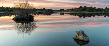 Monumento Natura de Los Barruecos en Malpartida de Cáceres, Extremadura Monumento Natura de Los Barruecos en Malpartida de Cáceres, Extremadura