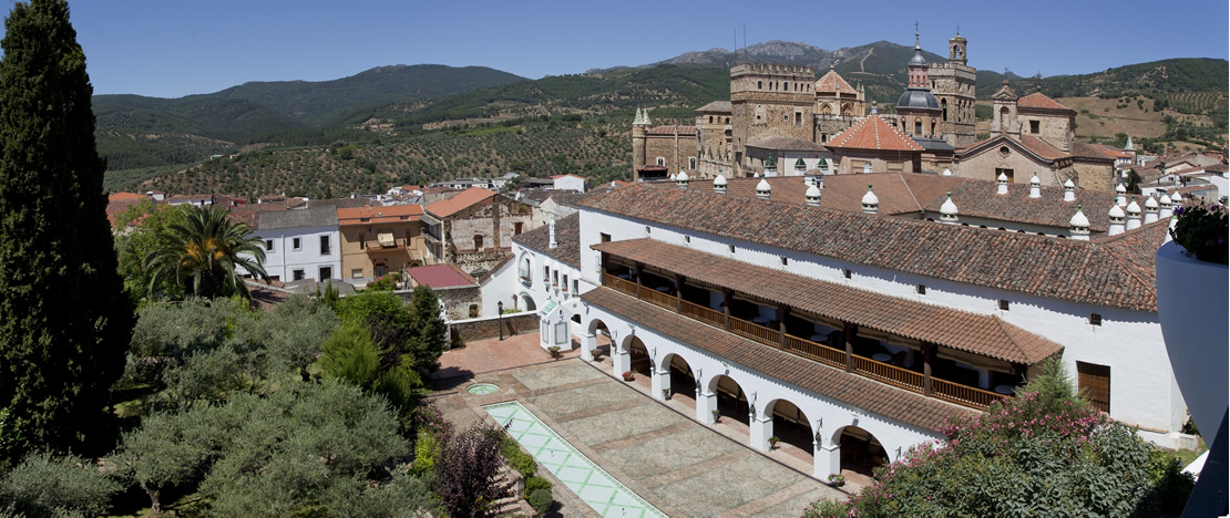Parador de Guadalupe の外観 Parador de Guadalupe の外観