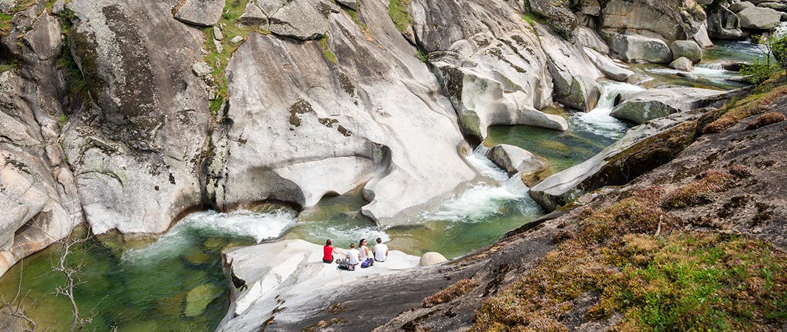 Pilones en la Garganta de los Infiernos en el valle del Jerte, Extremadura