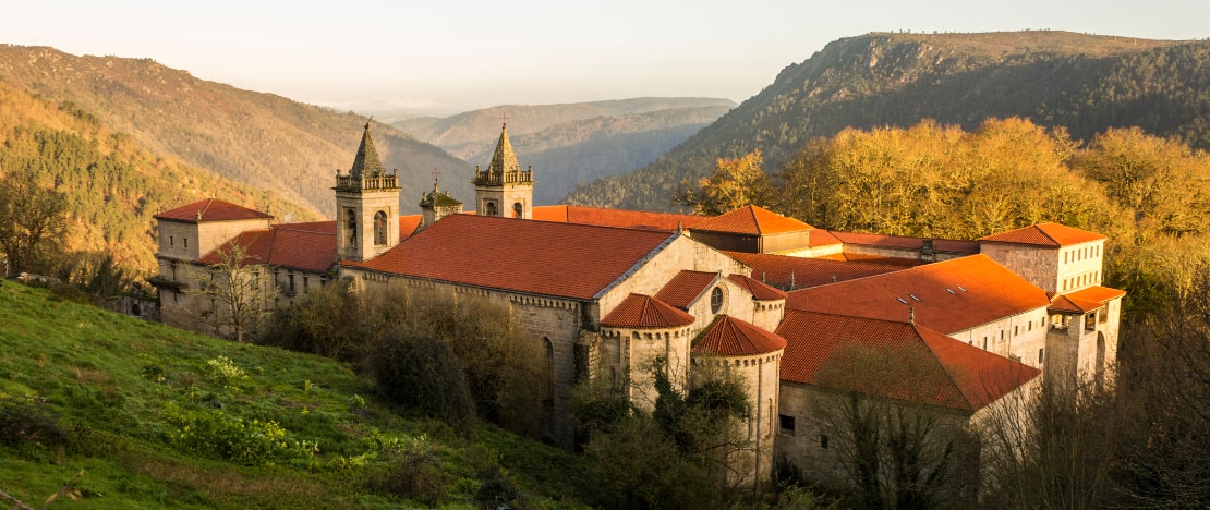 Veduta del monastero di Santo Estevo de Ribas de Sil a Orense, Galizia Veduta del monastero di Santo Estevo de Ribas de Sil a Orense, Galizia