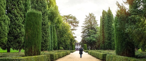 Veduta del Parco del Capricho, Alameda de Osuna Veduta del Parco del Capricho, Alameda de Osuna