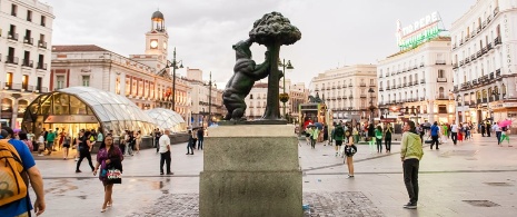 Posąg Niedźwiedzia i Drzewa Truskawkowego na Puerta del Sol w Madrycie, Wspólnota Madrytu Posąg Niedźwiedzia i Drzewa Truskawkowego na Puerta del Sol w Madrycie, Wspólnota Madrytu