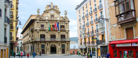 Außenansicht des Rathauses von Pamplona, Navarra Außenansicht des Rathauses von Pamplona, Navarra