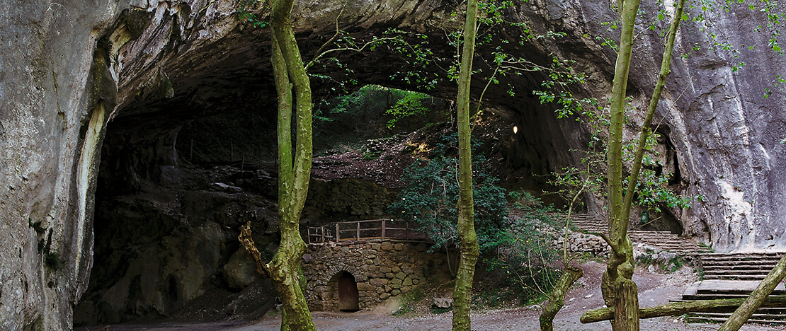 Cueva de la Brujas (Hexenhöhle) in Zugarramurdi, Navarra Cueva de la Brujas (Hexenhöhle) in Zugarramurdi, Navarra