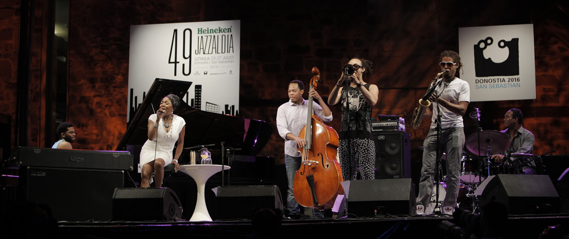 Występ Dee Dee Bridgewater Występ Dee Dee Bridgewater