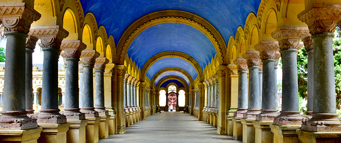 Galeria do cemitério de Vista Alegre em Bilbao, Biscaia, País Basco Galeria do cemitério de Vista Alegre em Bilbao, Biscaia, País Basco