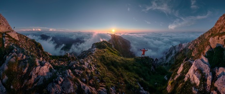 Gipfel des Amboto, Hauptaufenthaltsort der Göttin Mari im Naturpark Urkiola Gipfel des Amboto, Hauptaufenthaltsort der Göttin Mari im Naturpark Urkiola