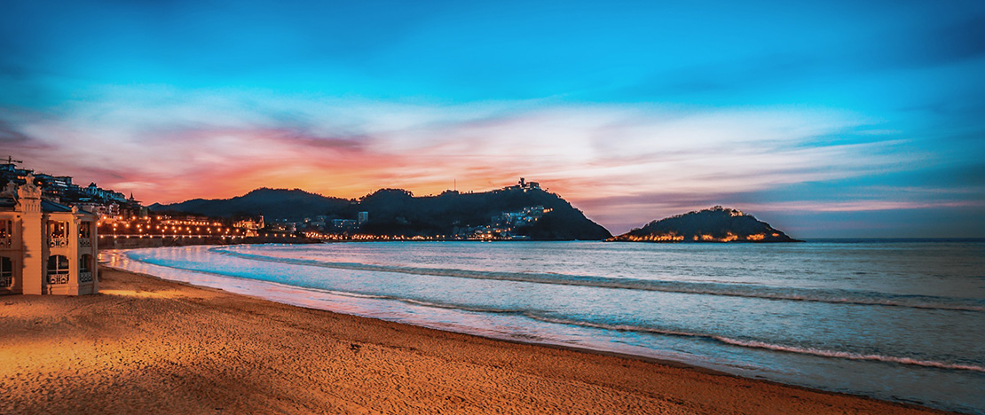 La Concha beach, Donosti-San Sebastián (Gipuzkoa, Basque Country) La Concha beach, Donosti-San Sebastián (Gipuzkoa, Basque Country)