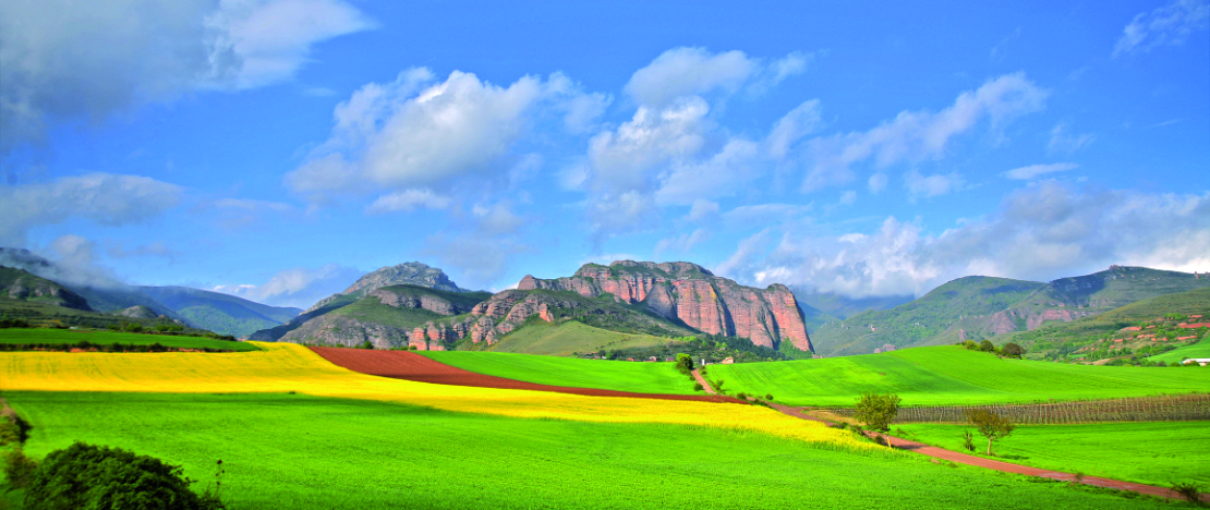 View of the Matute and Tobía peaks in the Najerilla Valley, La Rioja View of the Matute and Tobía peaks in the Najerilla Valley, La Rioja