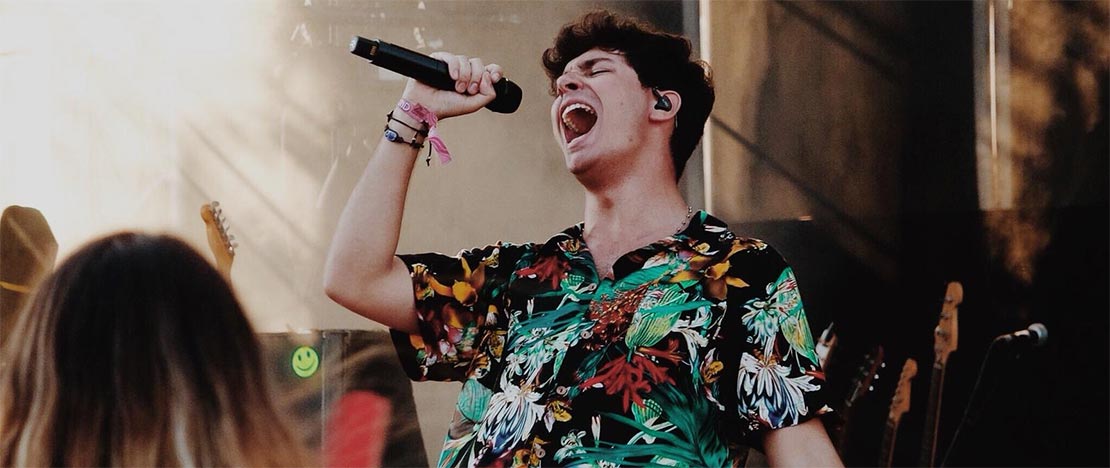 Alfred performing at Arenal Sound. Castellón Alfred performing at Arenal Sound. Castellón