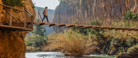 Ponte sul fiume Turia a Chulilla, Comunità Valenciana Ponte sul fiume Turia a Chulilla, Comunità Valenciana