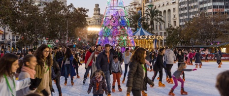 Patineurs à la foire de Noël de Valence Patineurs à la foire de Noël de Valence