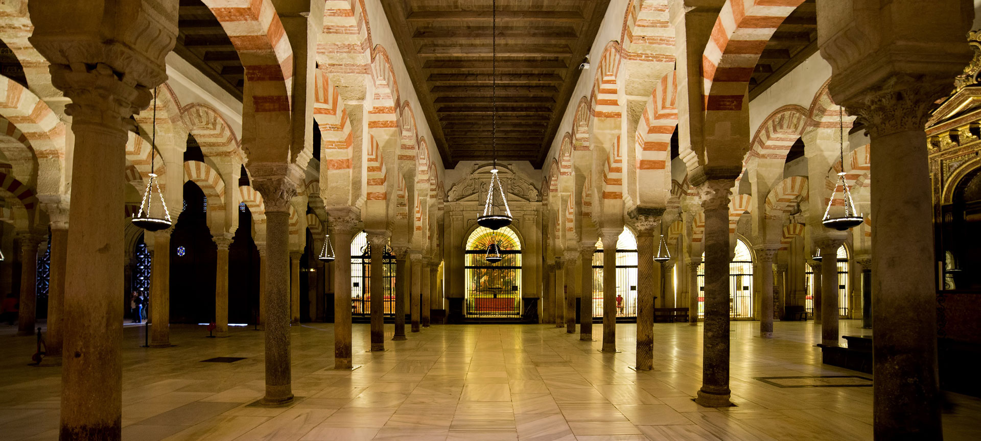 Interior de la Mezquieta de Córdoba
