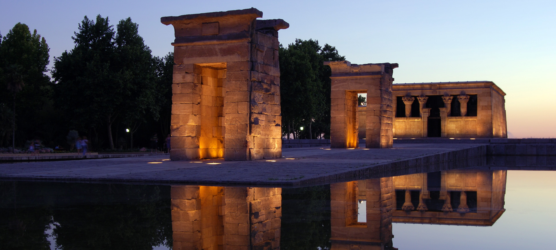 Vista el Templo de Debod al atardecer, Madrid