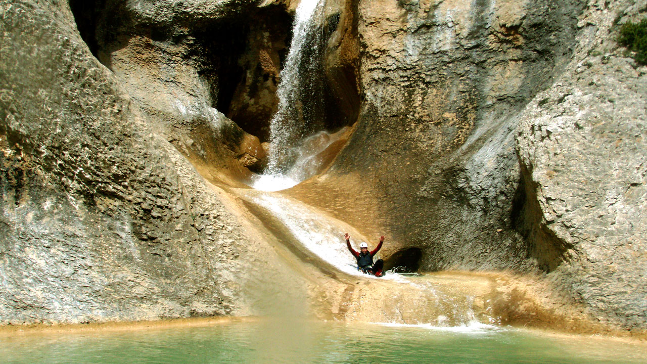 Cascata naturale, Mascún Cascata naturale, Mascún