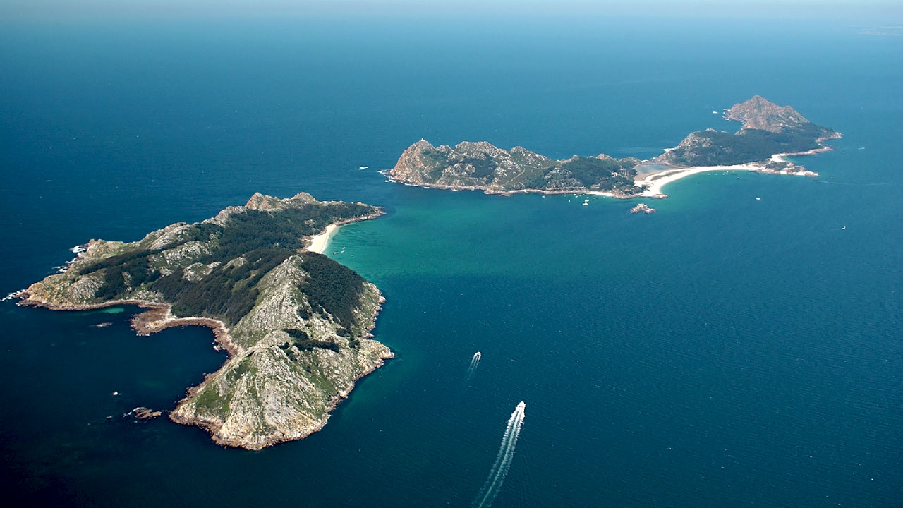 Vue aérienne des îles Cíes Vue aérienne des îles Cíes