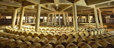 Bodegas Viña Real, by Philippe Mazières. Laguardia, Basque Country Bodegas Viña Real, by Philippe Mazières. Laguardia, Basque Country