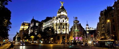 Gran vía de noche, Madrid Gran vía de noche, Madrid